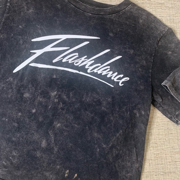 NWOT FLASHDANCE Cropped Graphic Tee in Bleach Dye Gray, Size Medium - Picture 4 of 8